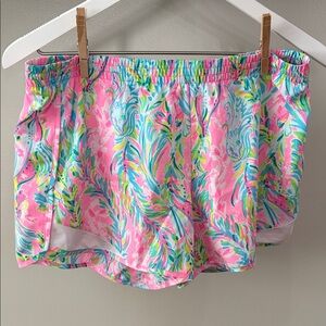 Lilly Pulitzer Ocean View Luxletic Shorts M